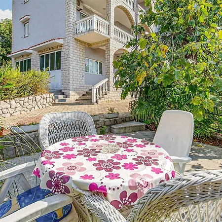 Lovely In With Wifi Apartament