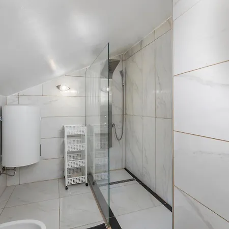 Lovely In With Wifi Apartment